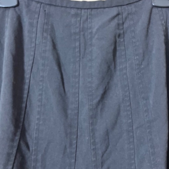 Larry Levine Black Tulip Flared Midi Skirt Rayon Blend Gored Size 12 Office Work - Picture 8 of 9